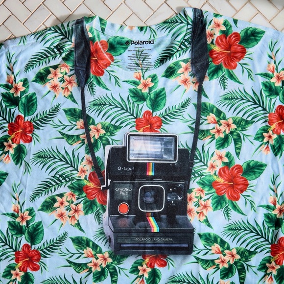 Polaroid Other - 😍 Polaroid Tourist With A Camera Shirt 😍 Polaroid Other - 😍 Polaroid Tourist With A Camera Shirt 😍